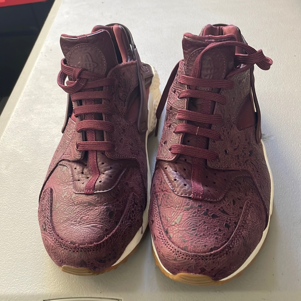 Womens sneakers
